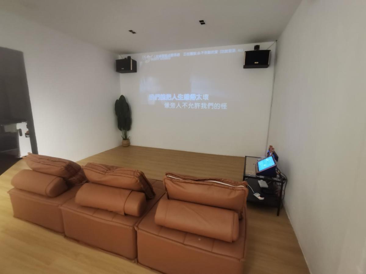 Cozy Homestay With Karaoke System & Pool Table クアラルンプール エクステリア 写真