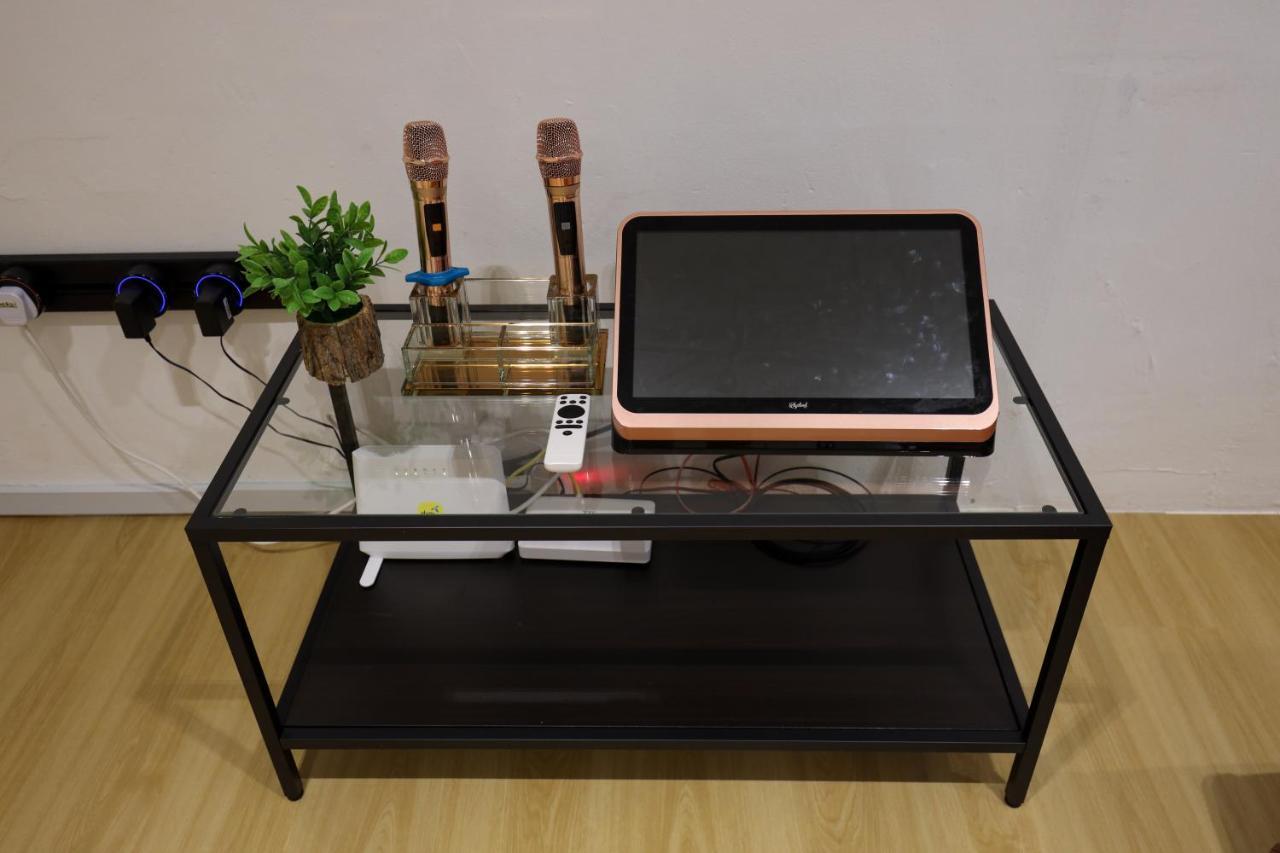Cozy Homestay With Karaoke System & Pool Table クアラルンプール エクステリア 写真
