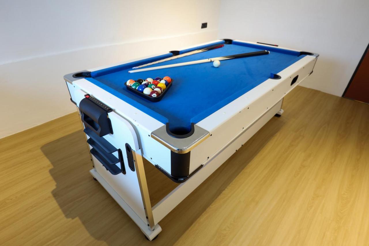 Cozy Homestay With Karaoke System & Pool Table クアラルンプール エクステリア 写真