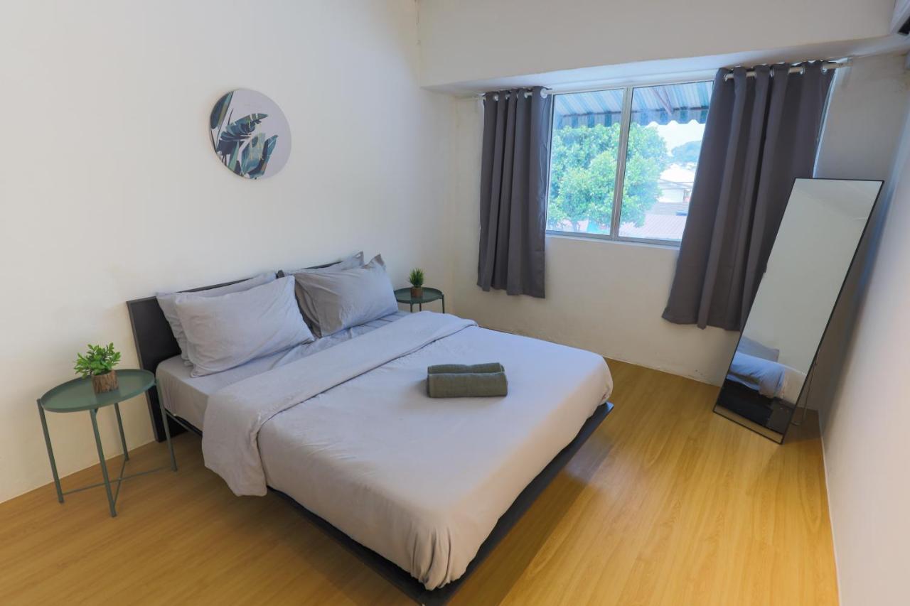 Cozy Homestay With Karaoke System & Pool Table クアラルンプール エクステリア 写真